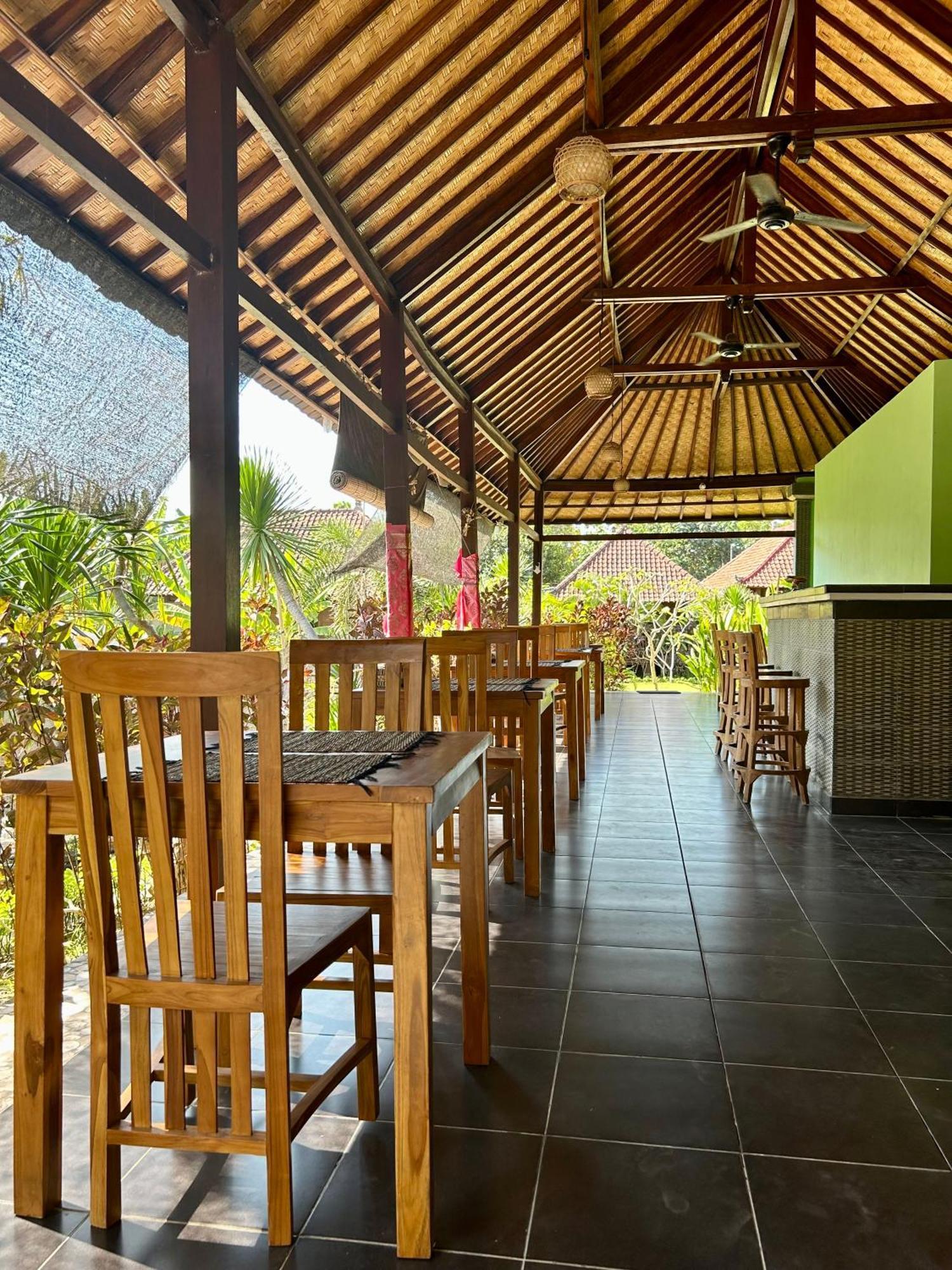 Island Garden Huts Lembongan Bed & Breakfast Exterior photo