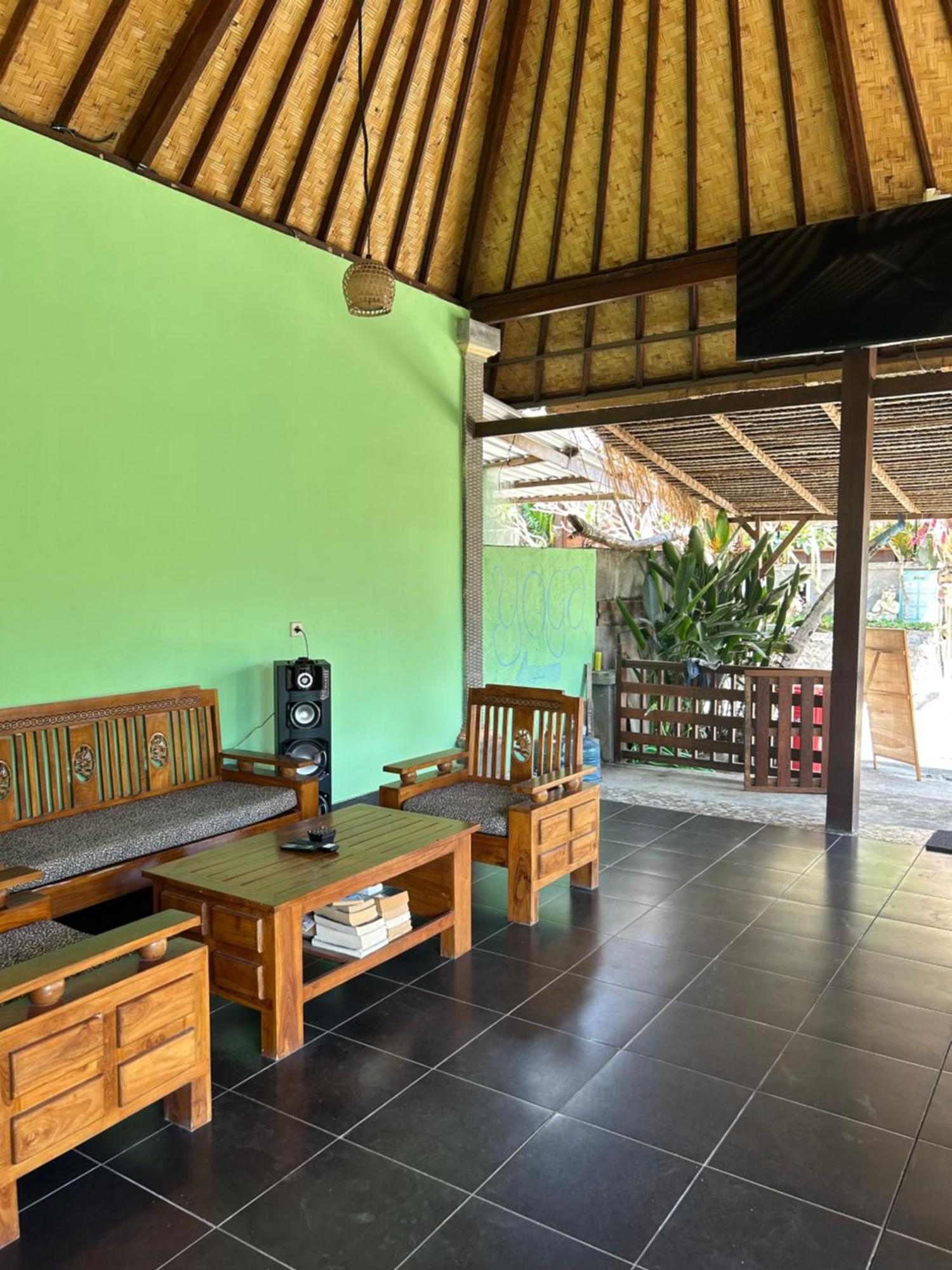 Island Garden Huts Lembongan Bed & Breakfast Exterior photo